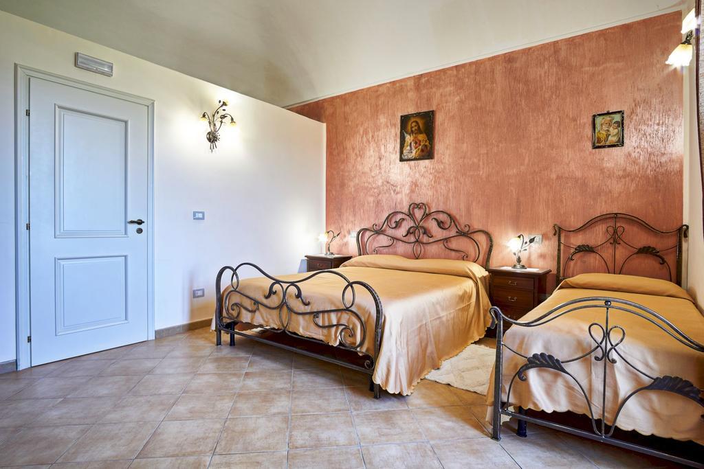 CenturipeAgriturismo Conte Ruggero别墅 外观 照片