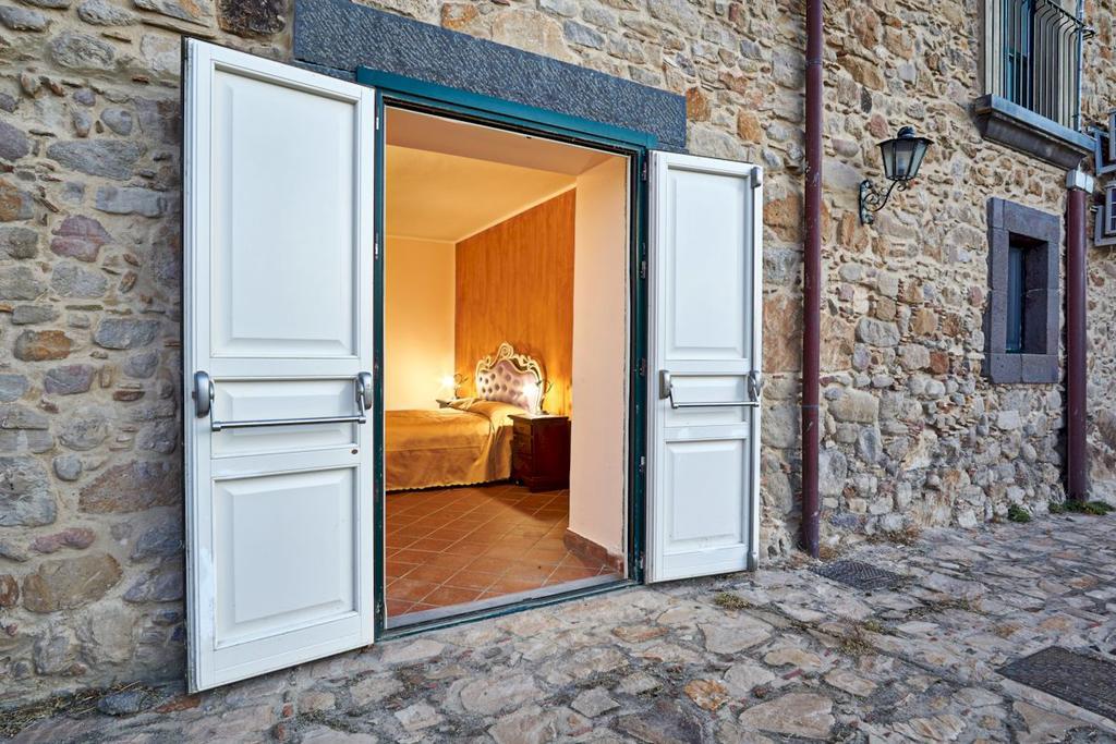 CenturipeAgriturismo Conte Ruggero别墅 外观 照片